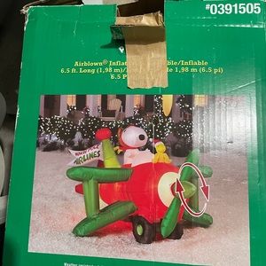 Peanuts Snoopy Red Baron Airplane Inflatable w/outdoor runway lights & timer